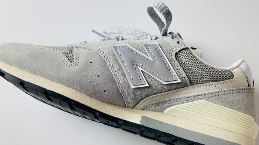 「NEW BALANCE CM996」スエード素材で柔らかな表情