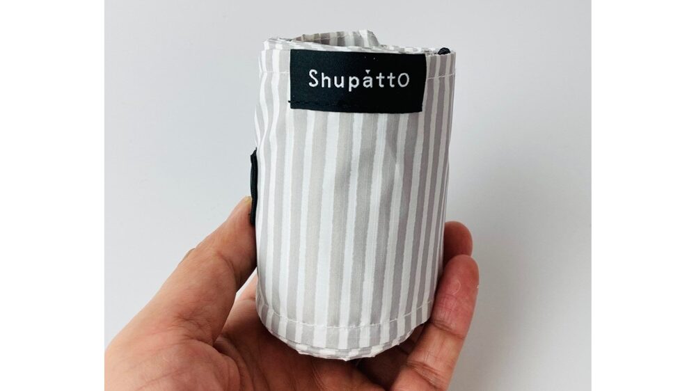 たたんだ状態のShupattoバッグ