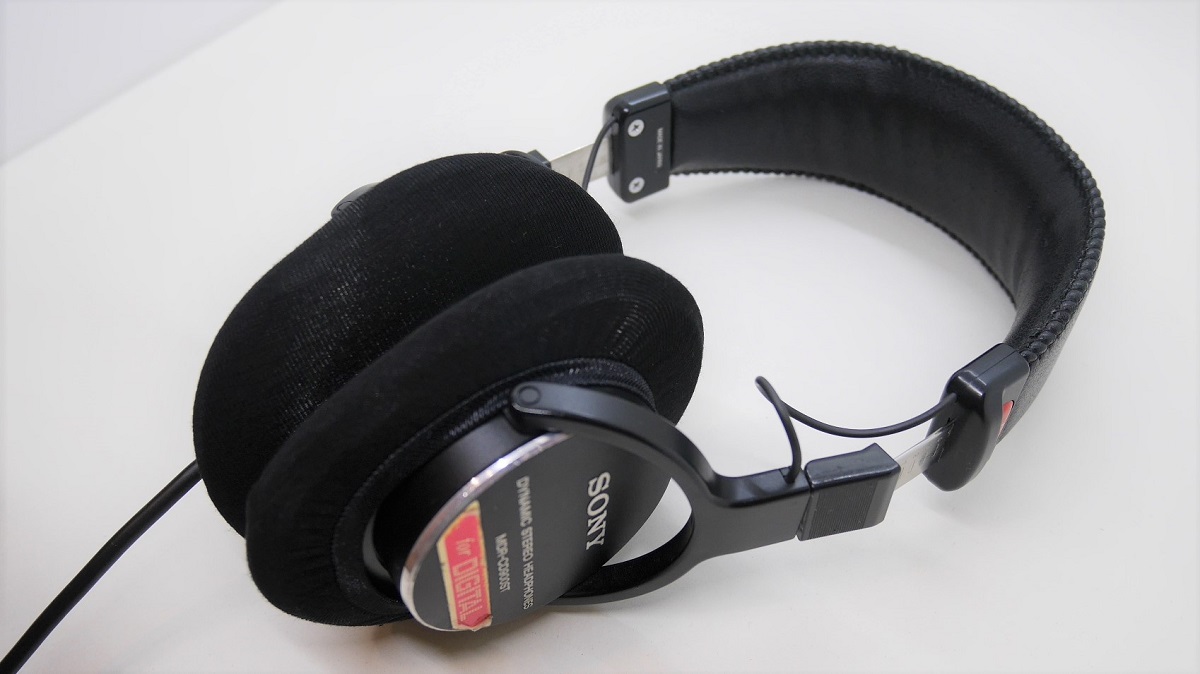 SONYのヘッドホン「MDR-CD900ST」本体