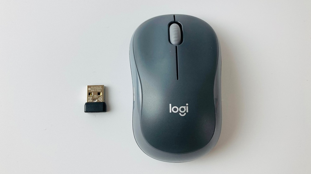 ロジクールのマウス「M185」とUSBレシーバー